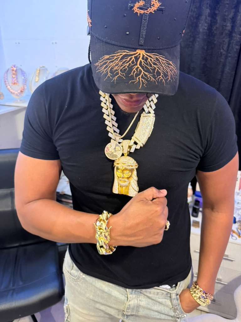 Luxury Chain Exclusive Design